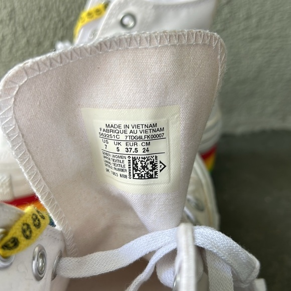 Converse  X Miley Cyrus Pride Platform Happy Hippie Chuck Taylor All Star Shoes - Picture 7 of 14